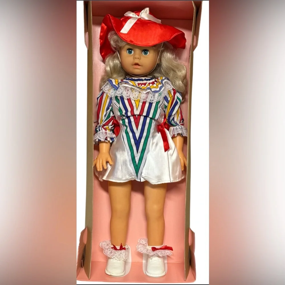 NIB Lissi doll Vintage / Limited edition/Hold Hands & Walk With Her